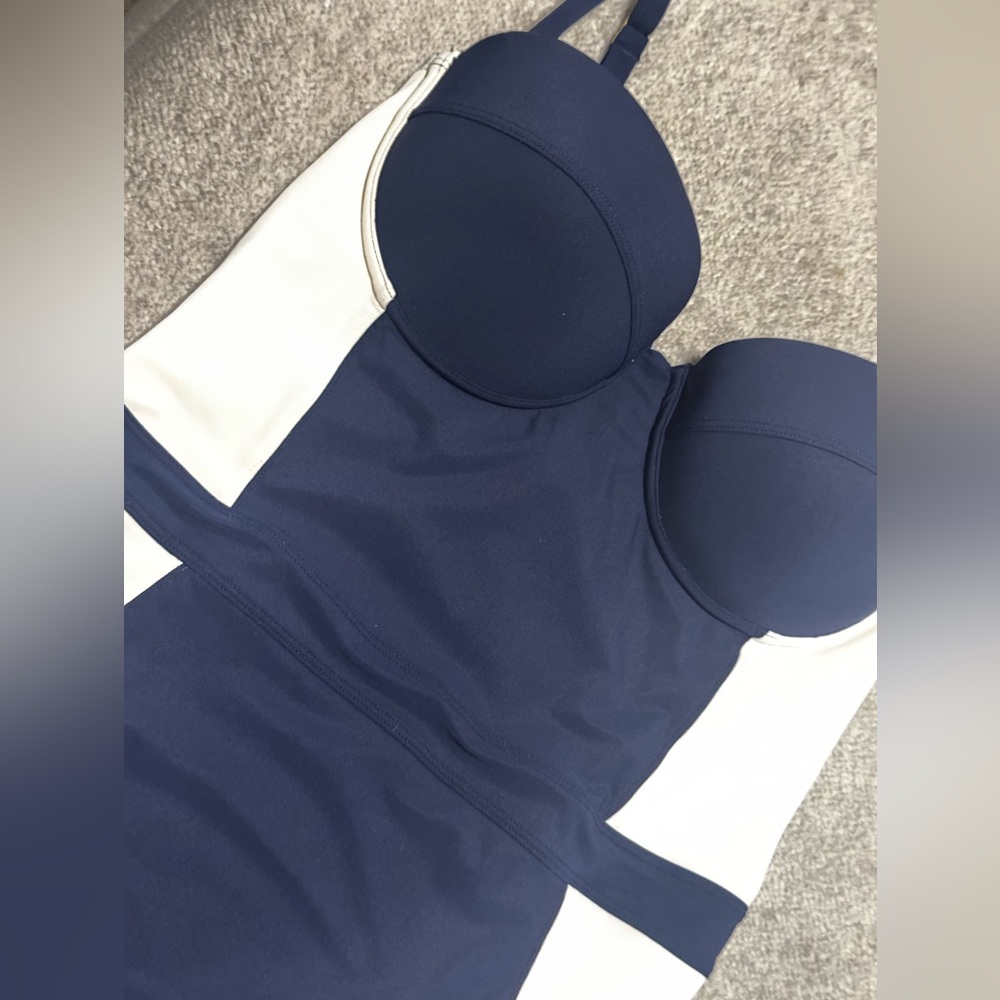 Tory Burch Swim Lipsi Colorblock Navy White Bandeau One-Piece Swimsuit Size M - Picture 9 of 10